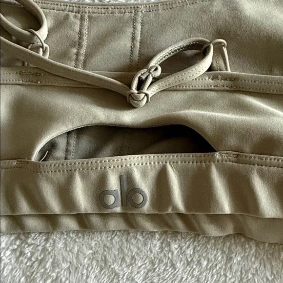 Alo Airlift intrigue bra - Picture 3 of 4